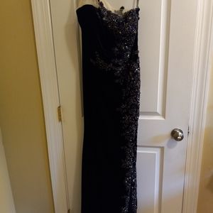 Intrigued gown size 14